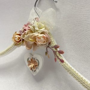 Percha Kiev para Bodas, Comuniones y Bautizos - Tonos Beige y Rosa