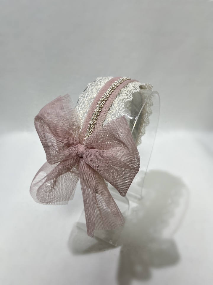 Felpa para niñas con lazo rosa de tul, vista alejada.