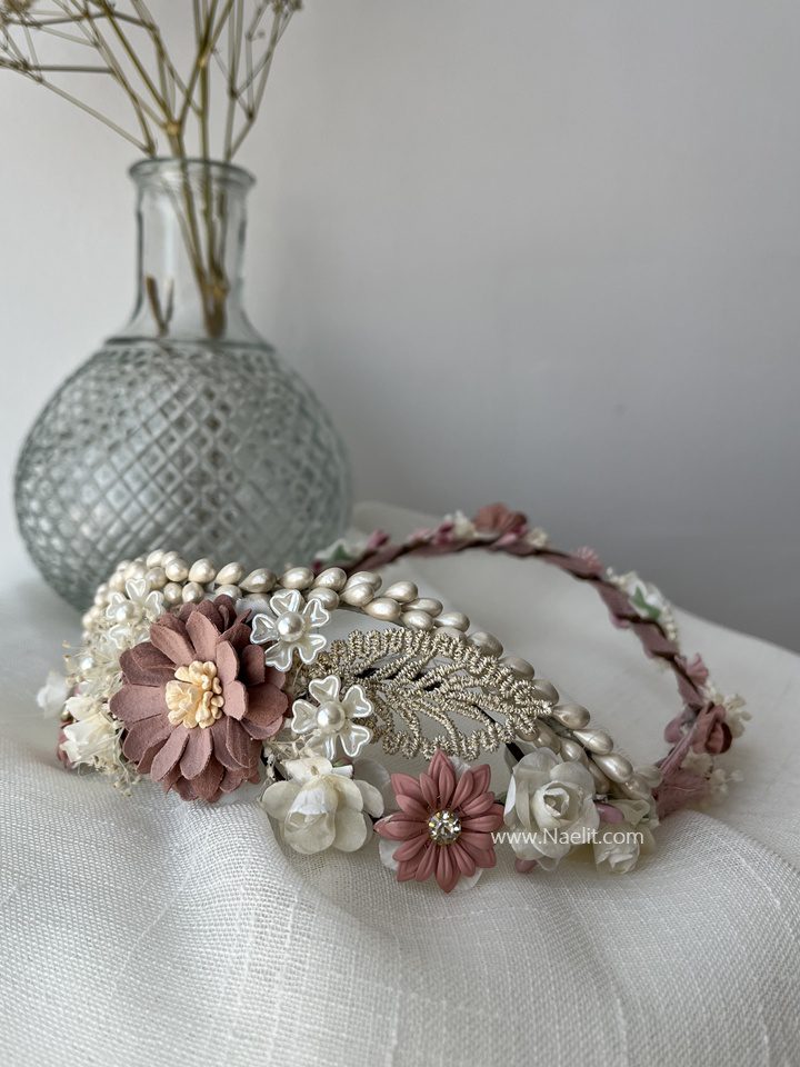 detalle corona comunion Burdeos rosa empolvado artesanal